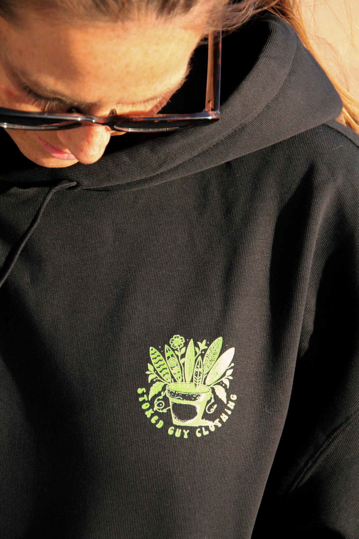BLACK "SURF PLANT" ORGANIC HOODIE
