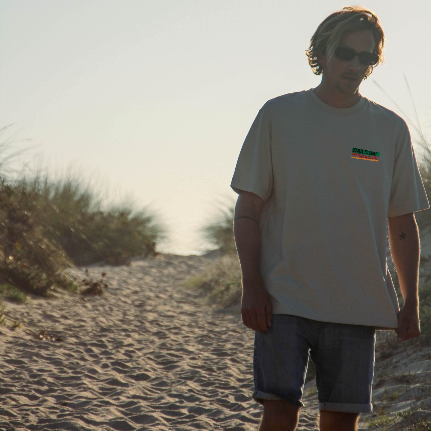 DESERT DUST "BORN TO SURF" ORGANIC TEE