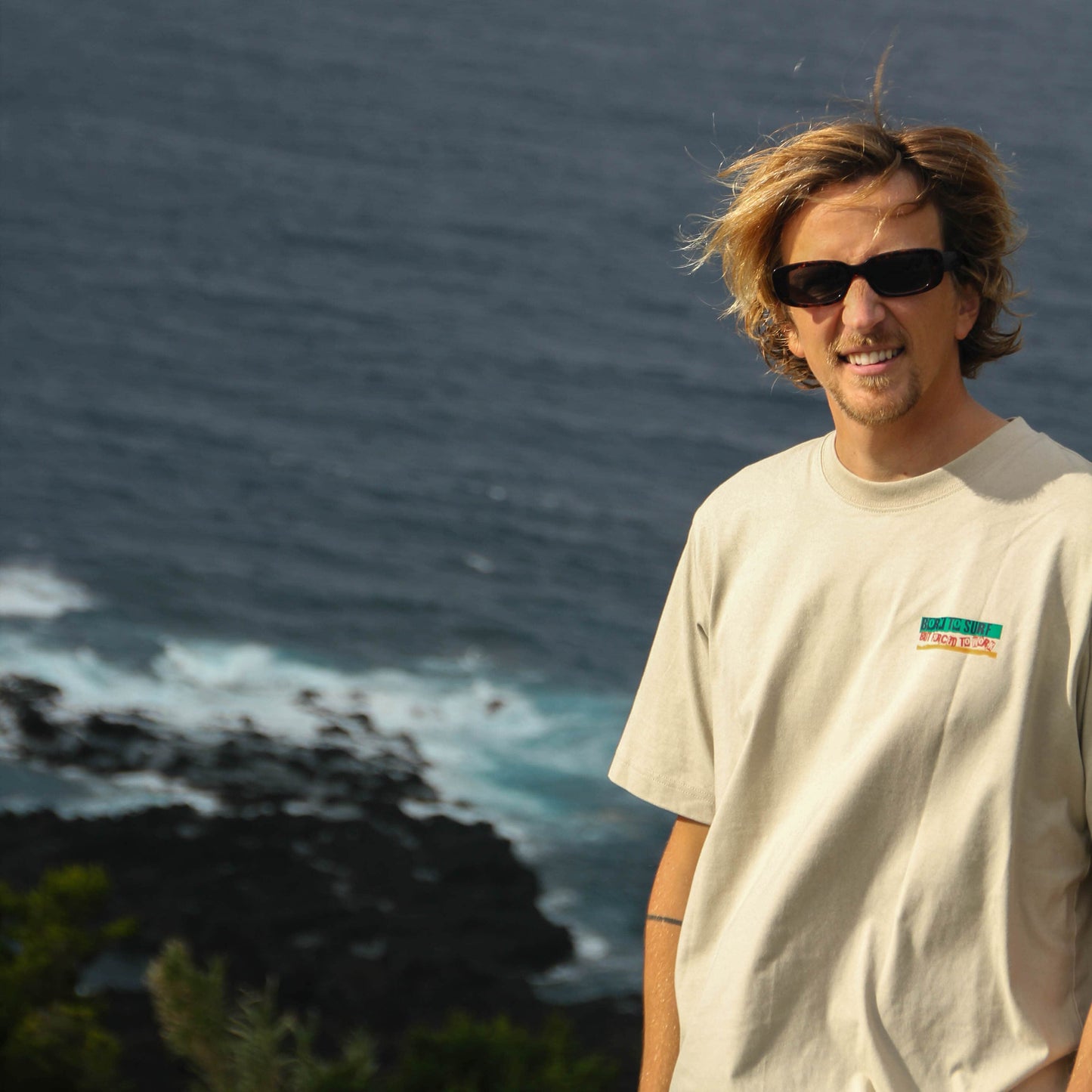 DESERT DUST "BORN TO SURF" ORGANIC TEE