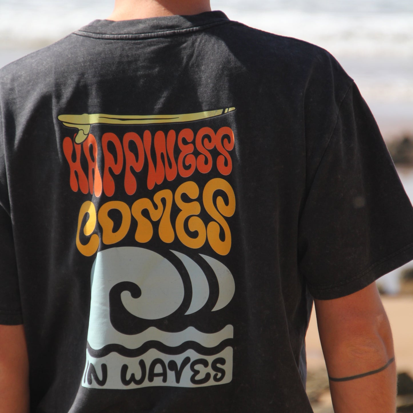 BLACK "HAPPINESS" STONE WASH TEE