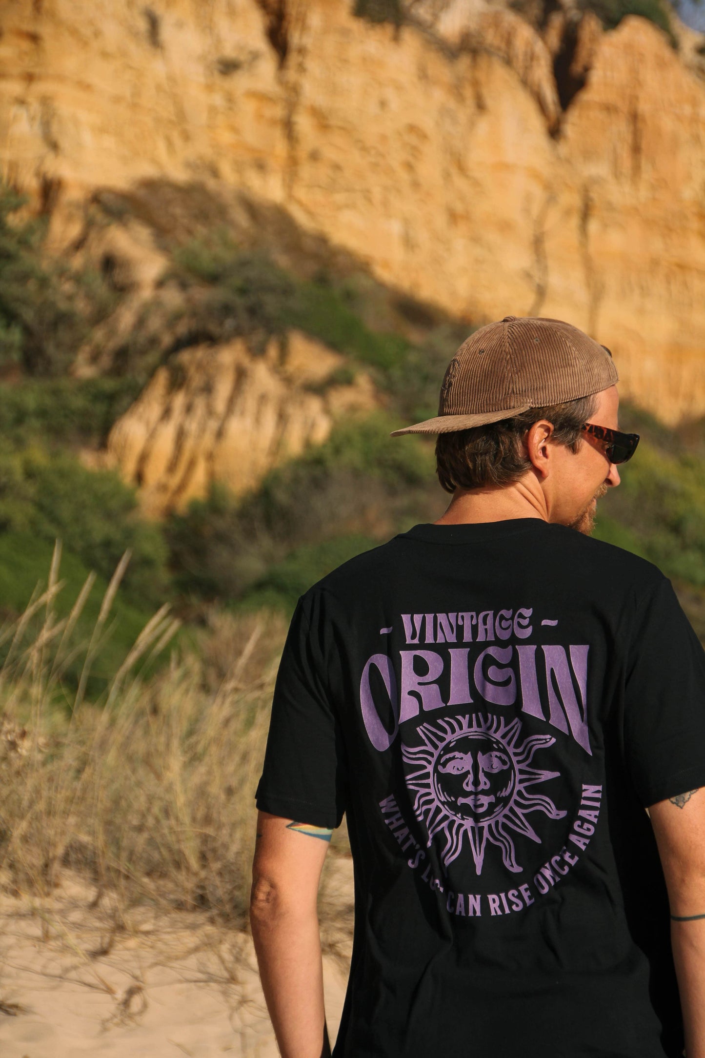 BLACK "VINTAGE" ORGANIC TEE